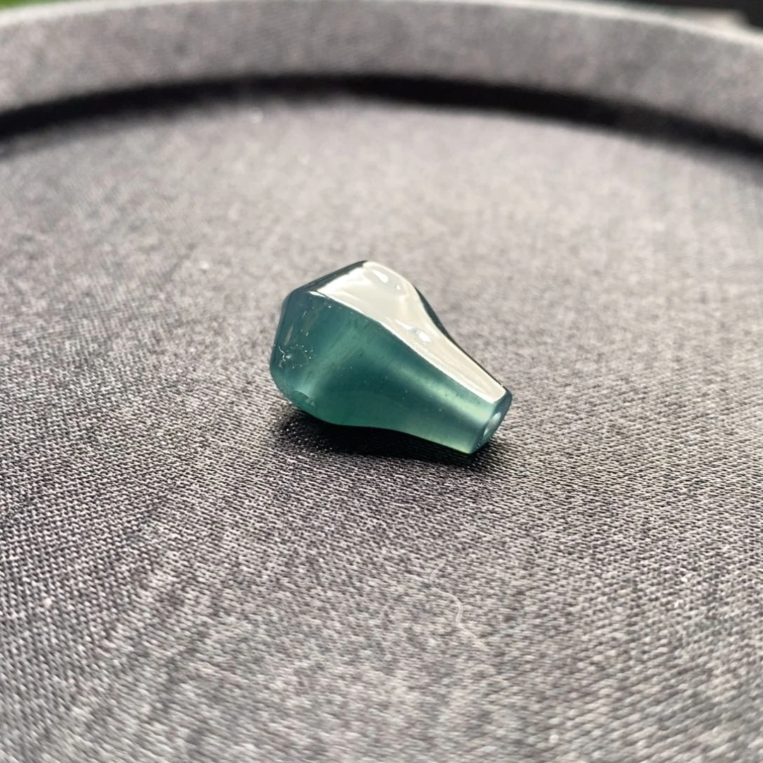 翡翠未镶嵌手链卡12左右