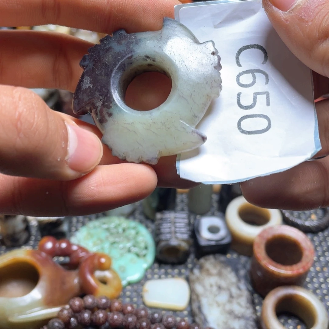 和田玉（糖玉）挂件未镶嵌