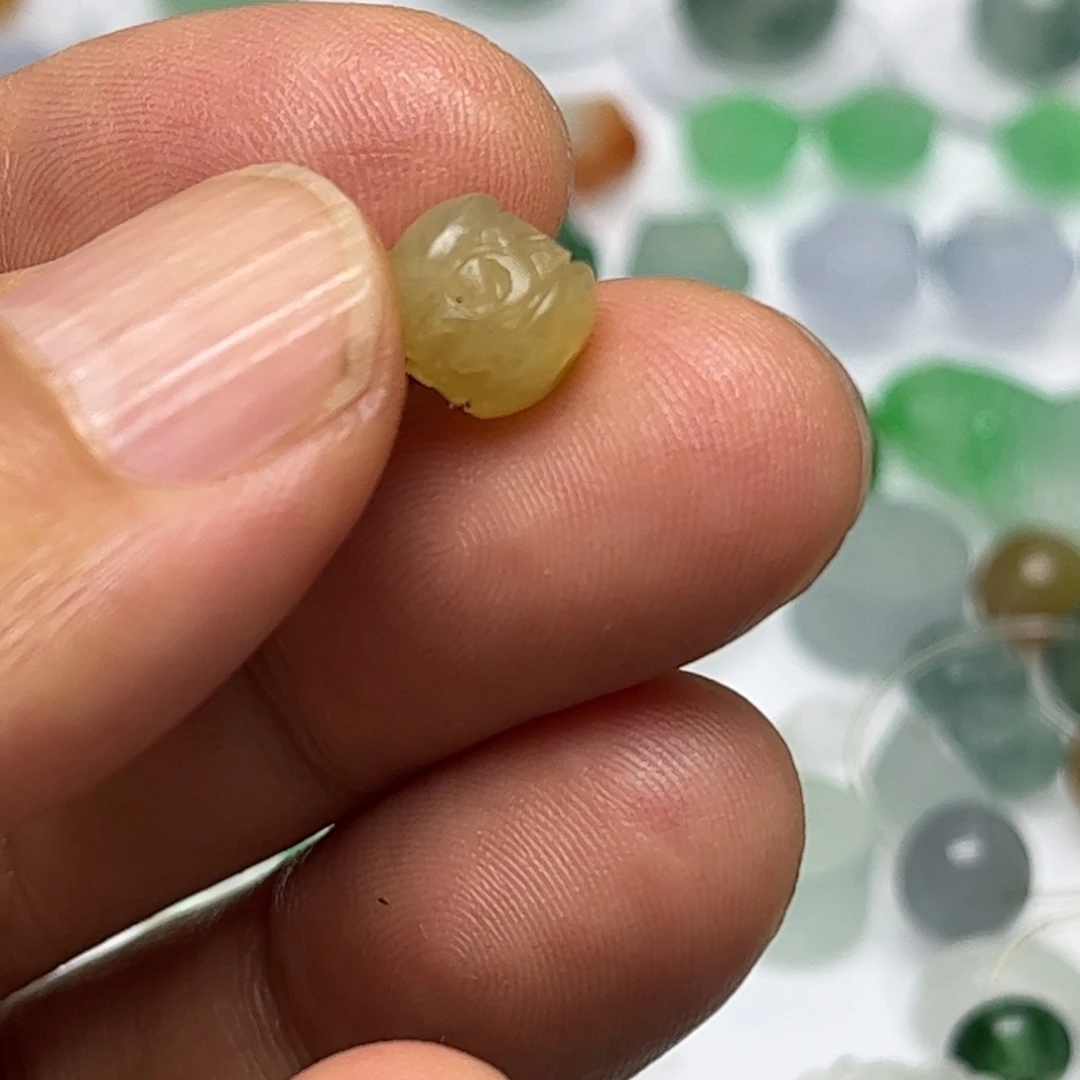 定制翡翠未镶嵌桶珠