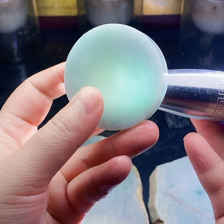 翡翠未镶嵌颈饰毛料3