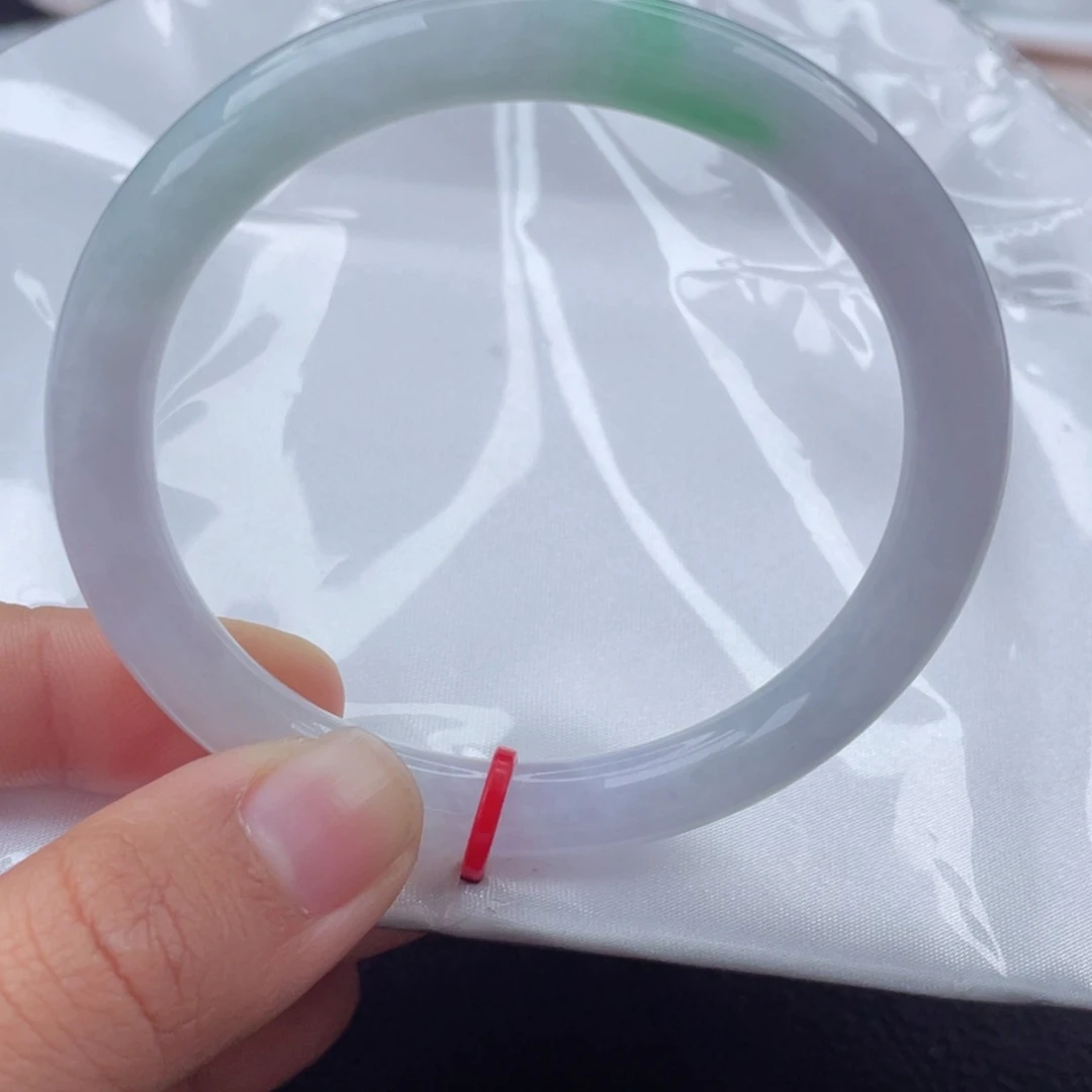 翡翠手镯（圆镯）未镶嵌璐*玛