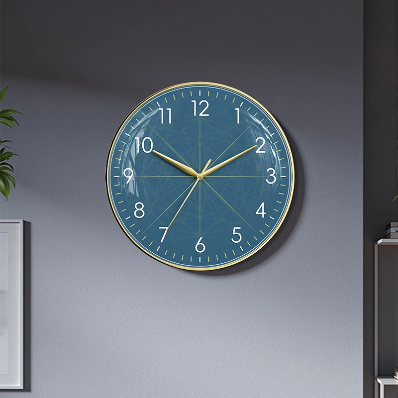 电波钟自动对时挂钟家用客厅静音时钟挂墙新款万年历创意石英钟表