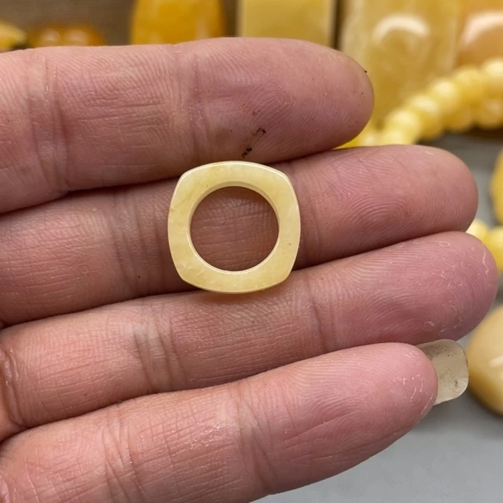 琥珀裸石未镶嵌蜜蜡跑环