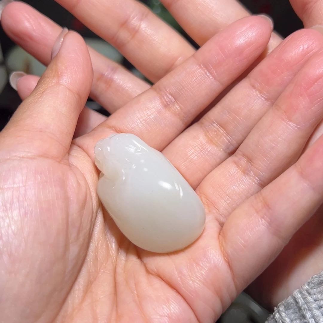 A***4和田玉未镶嵌颈饰