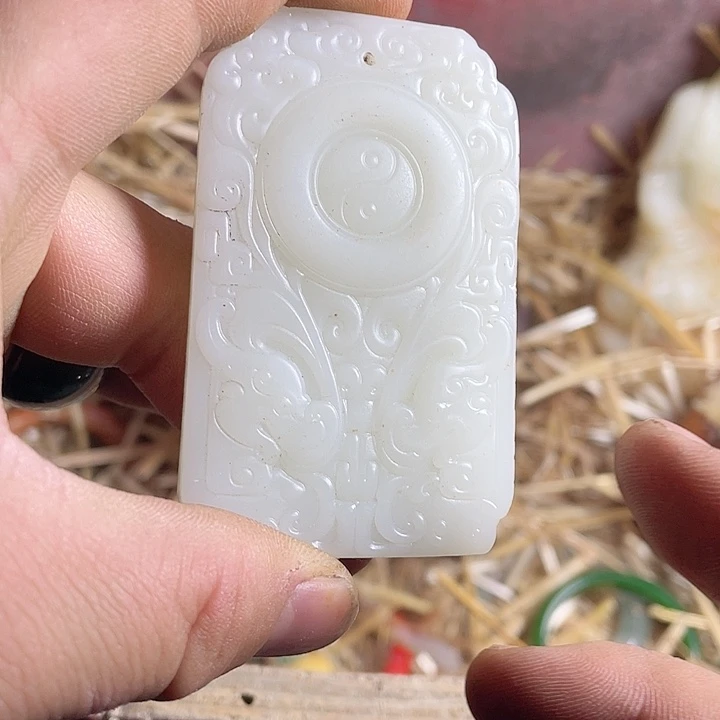 和田玉（糖玉）挂件未镶嵌