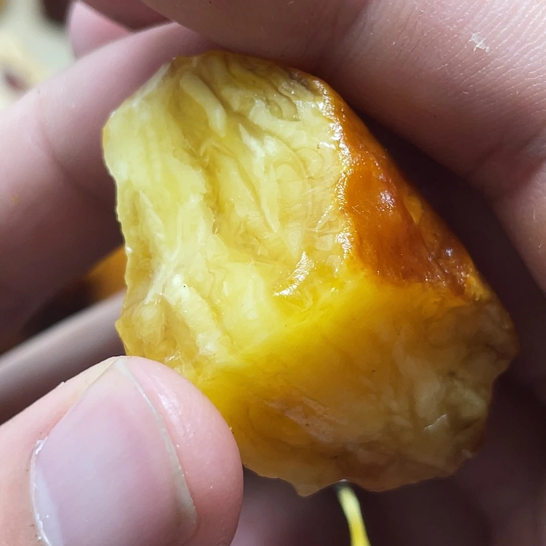 未镶嵌定制琥珀阳**
