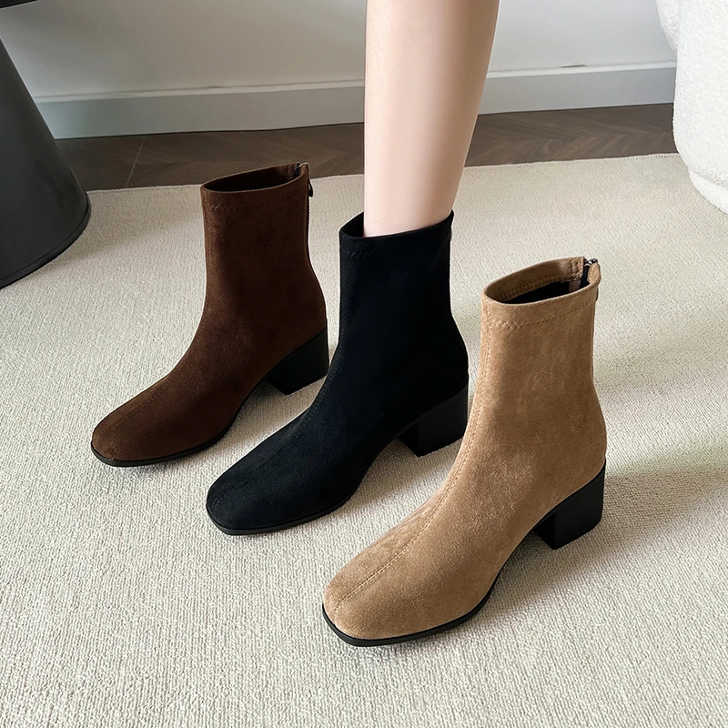 短靴女粗跟2025新款秋冬中跟瘦瘦女靴软底百搭中跟方头马丁靴子