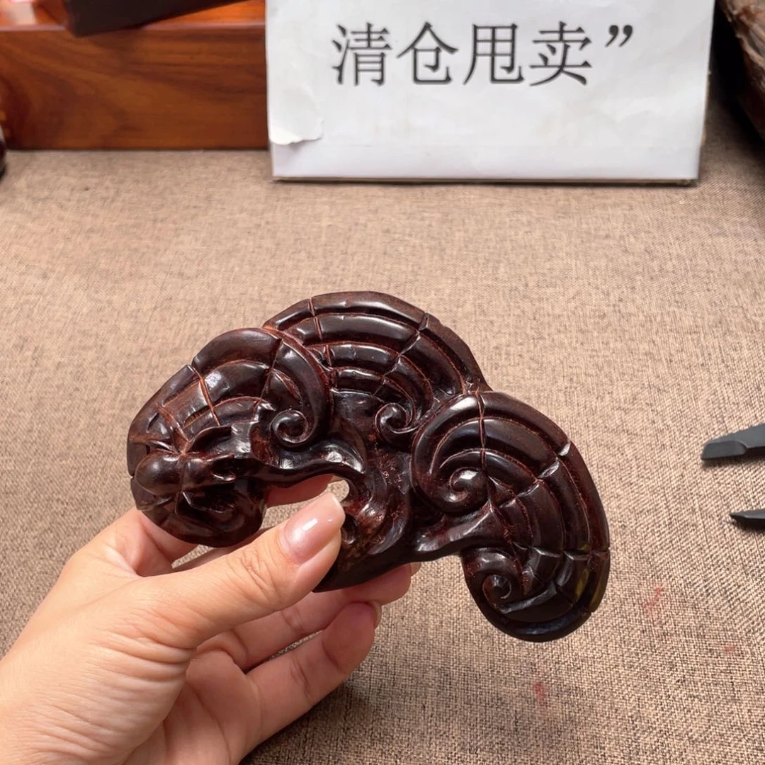 檀香紫檀（小叶紫檀）灵芝