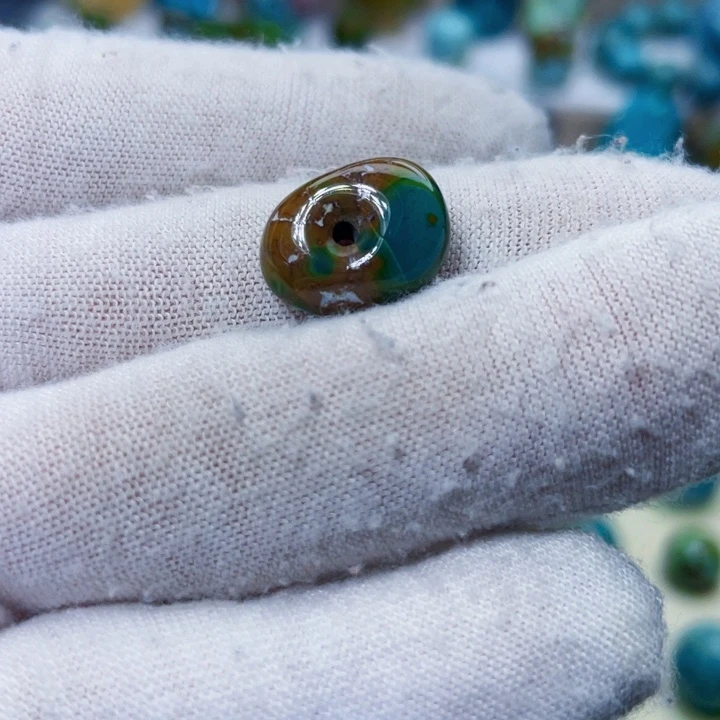 绿松石未镶嵌饰品