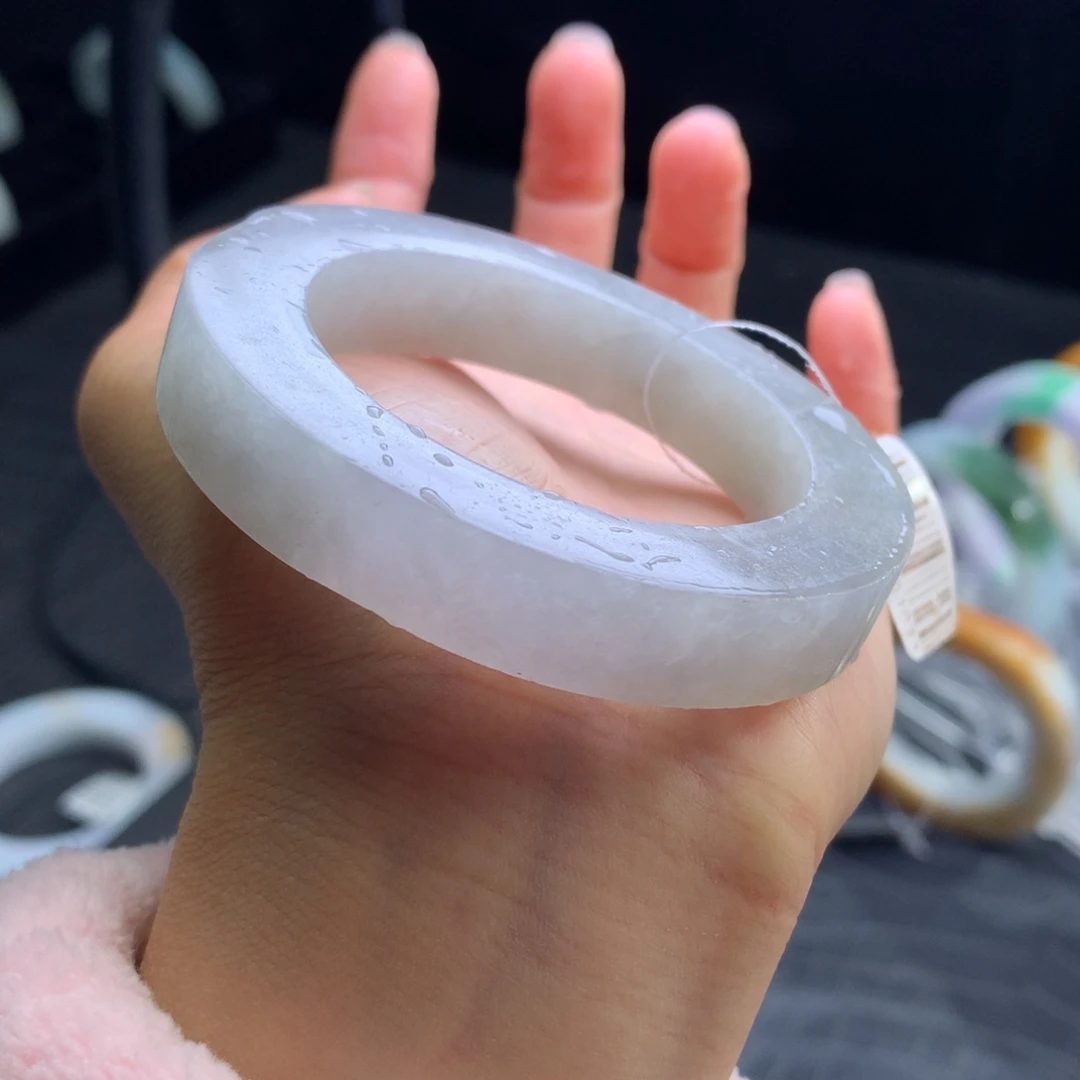 未镶嵌手镯定制翡翠