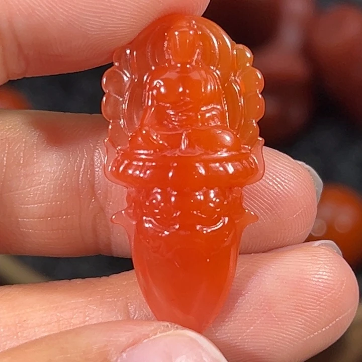 南红玛瑙未镶嵌无相佛金刚钺32*16*7.2mm