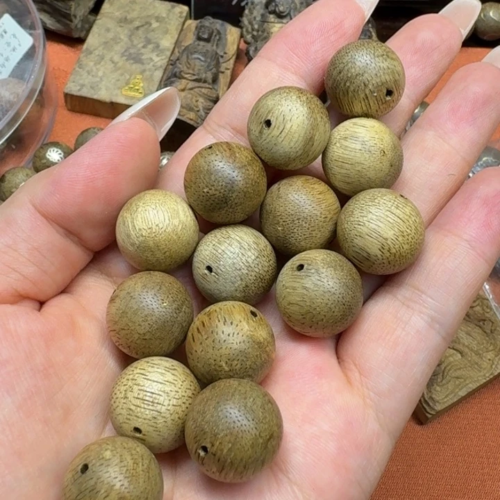 大叶紫檀（黑酸枝木类）