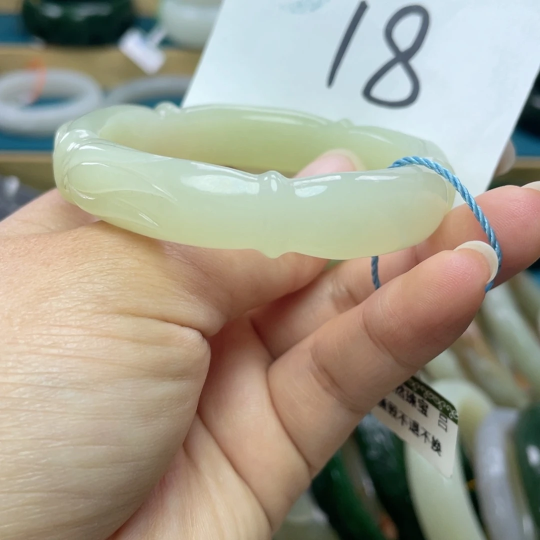 未镶嵌手镯和田玉圈口54