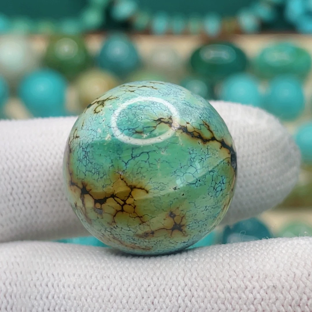 绿松石未镶嵌颈饰