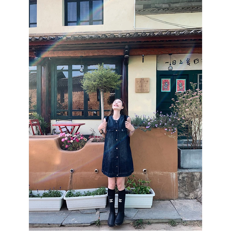 小君君布兰妮 时髦进阶/私服牛牛好版型牛仔背心连衣裙250064