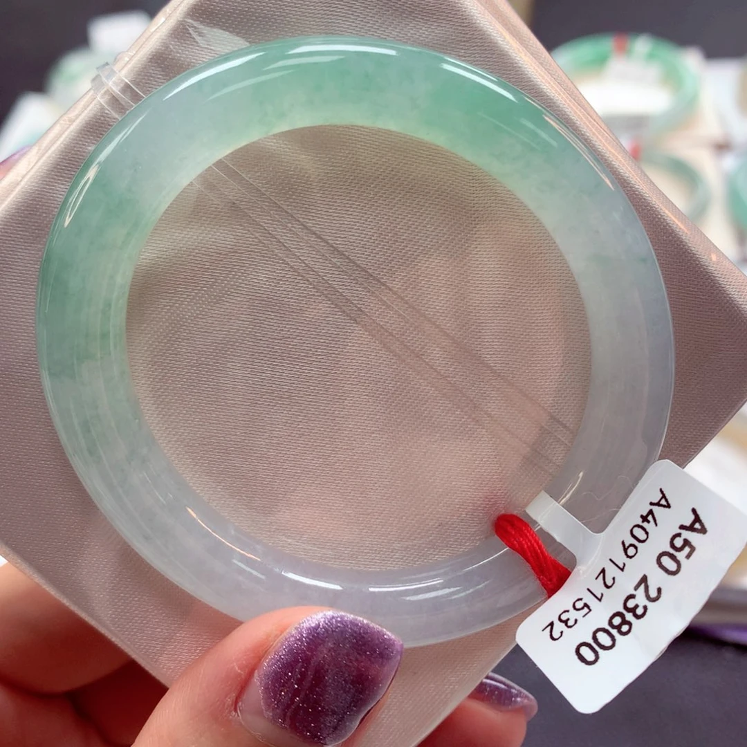 翡翠手镯（贵妃镯）未镶嵌（贵妃圆条，50正圈戴）22号85