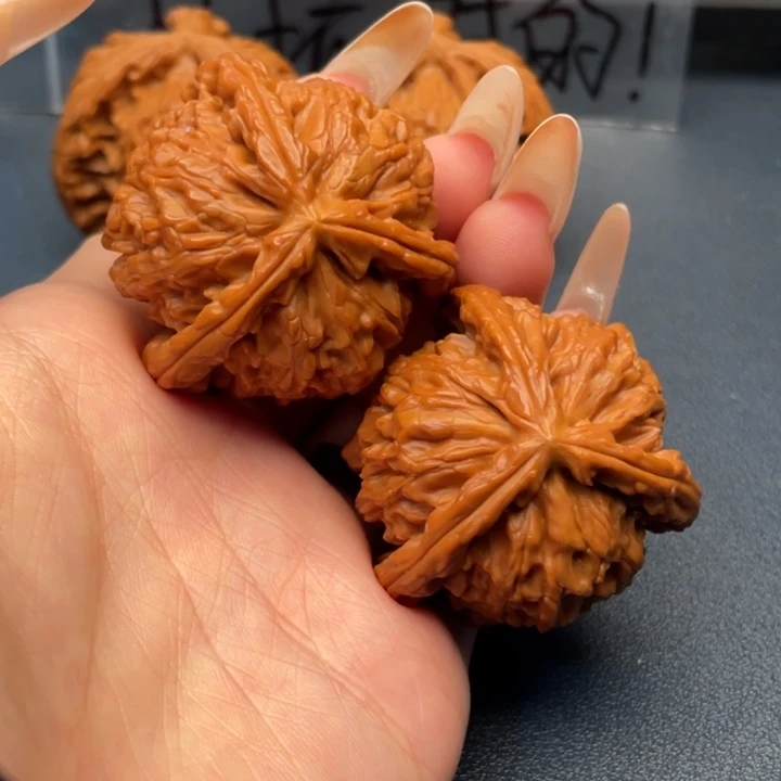 丹***嘉文玩核桃吊坠白狮子