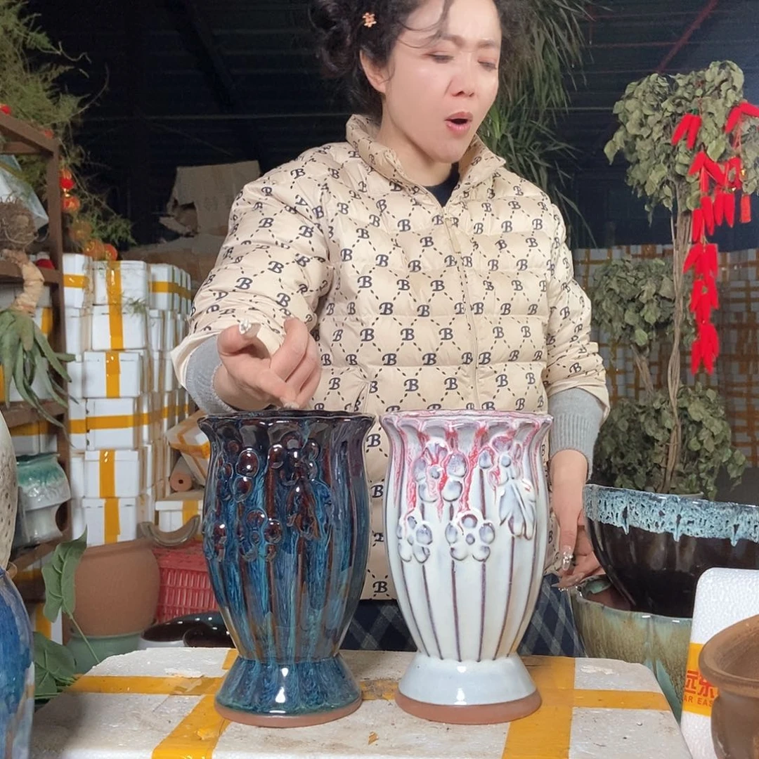 无铅玻璃花盆里栽松了