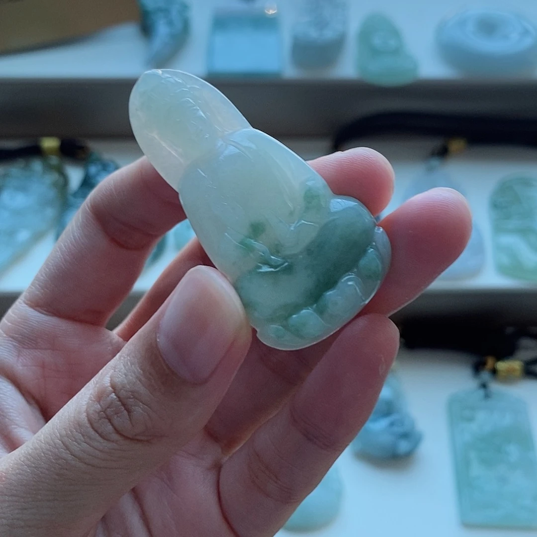 【闪购商品】翡翠未镶嵌颈饰