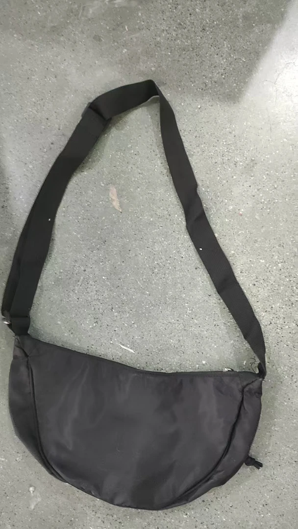 黑色饺子小单肩斜挎包包发1