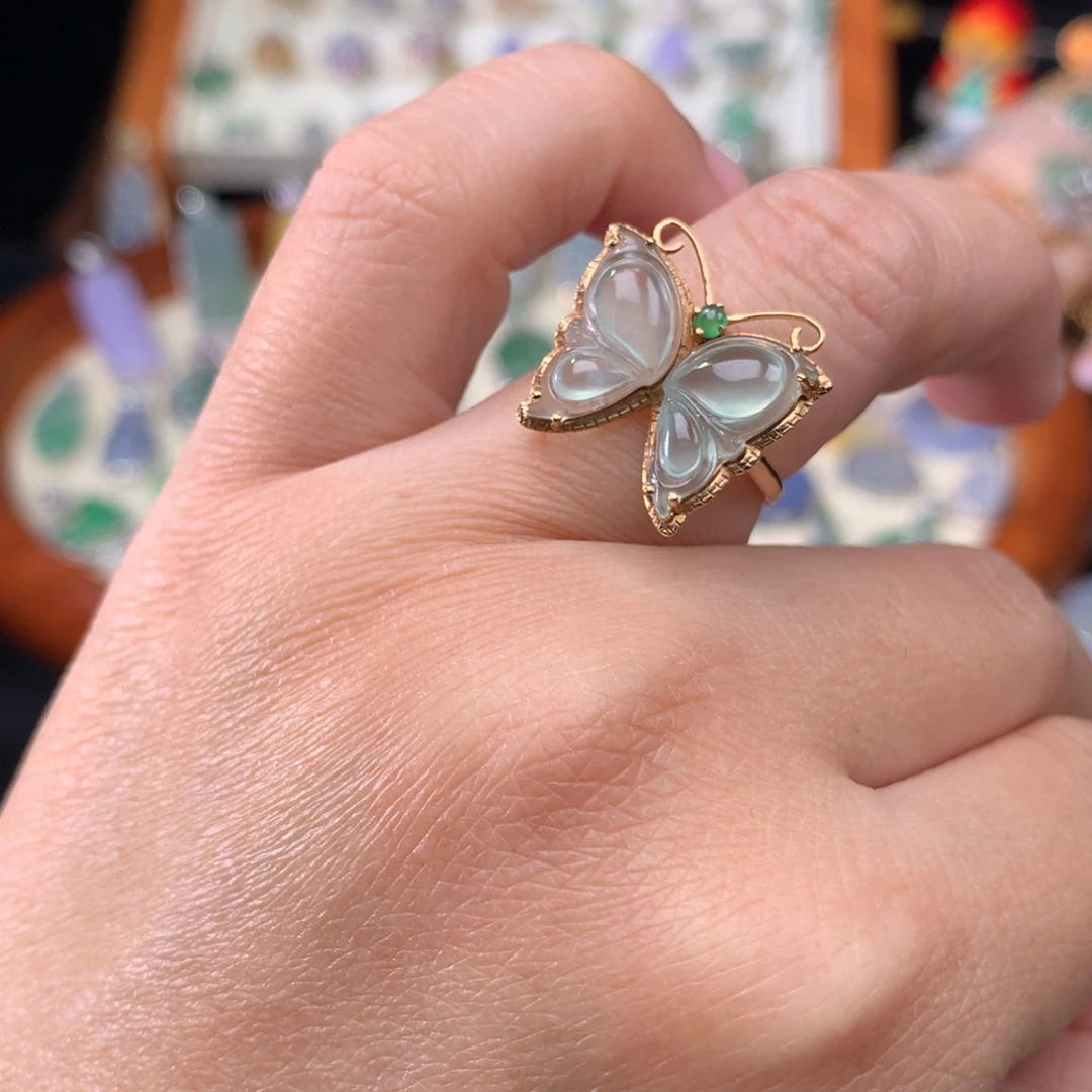 18K金镶嵌戒指翡翠蝴蝶戒指