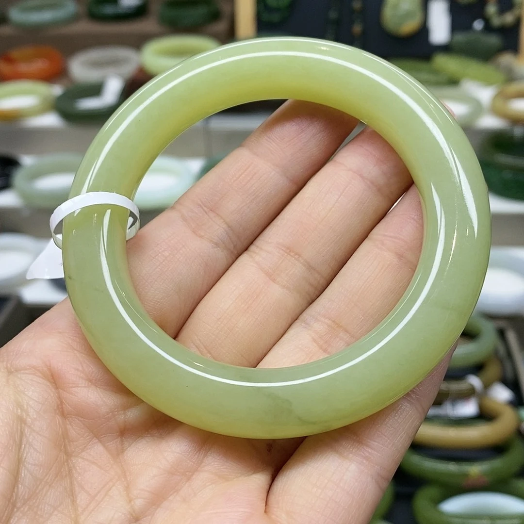【闪购商品】未镶嵌手镯和田玉
