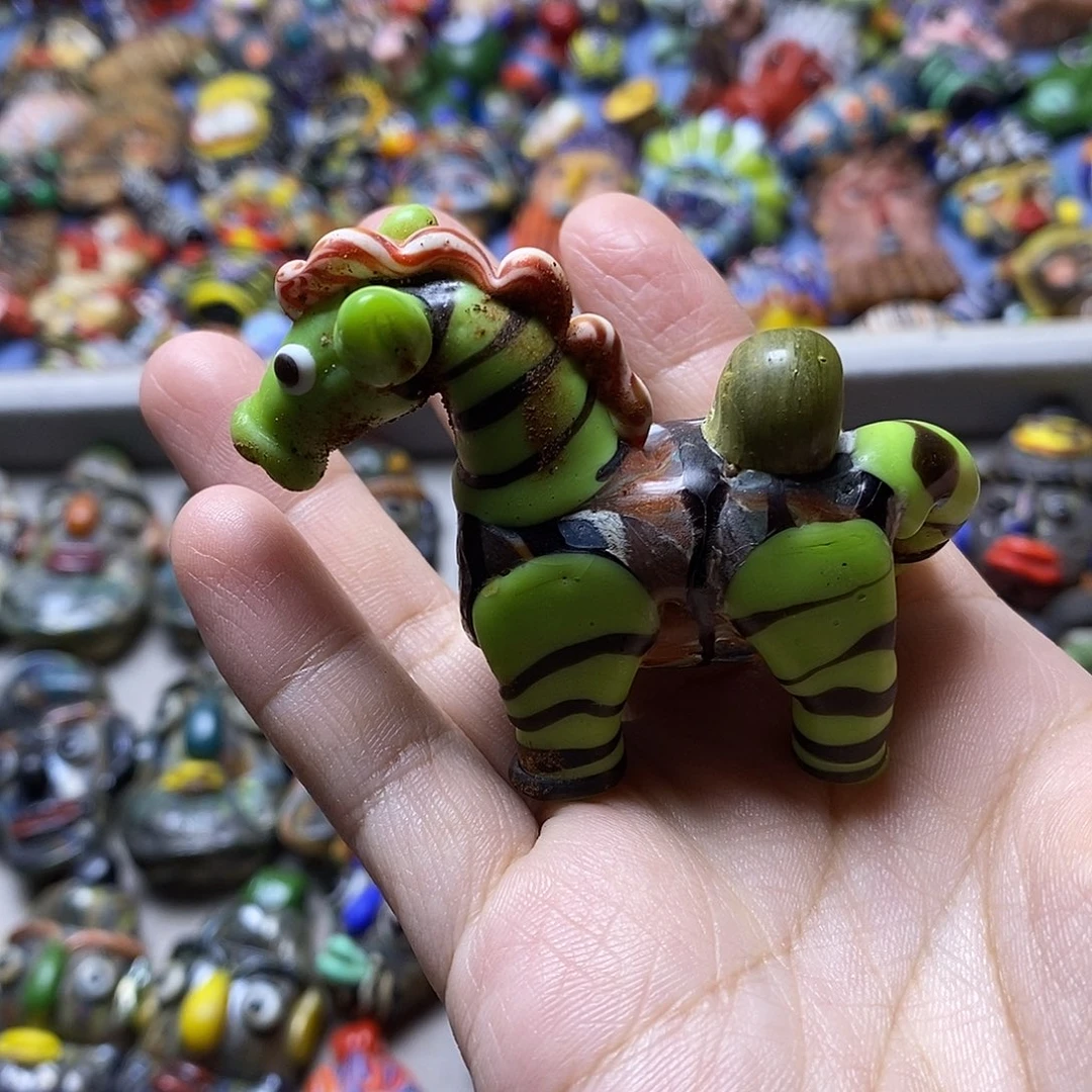 琉璃颈饰大斑马040