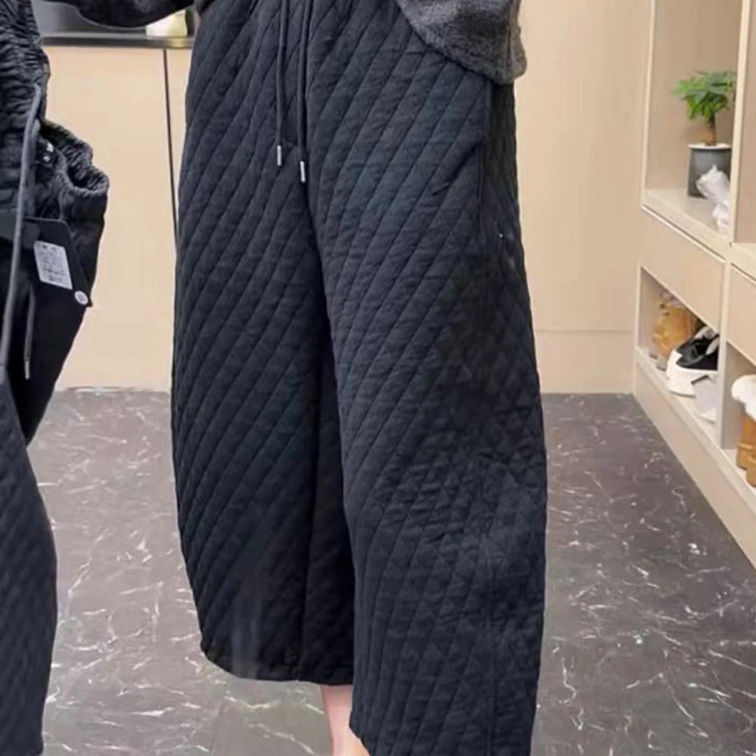 25395【胖小肉推荐】新款菱形格休闲裤