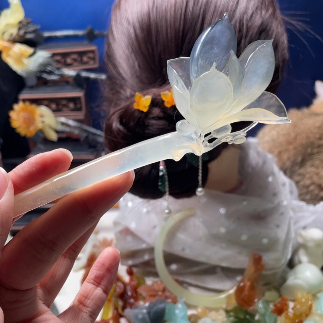 【闪购商品】蛇纹石玉未镶嵌发饰卷**帘