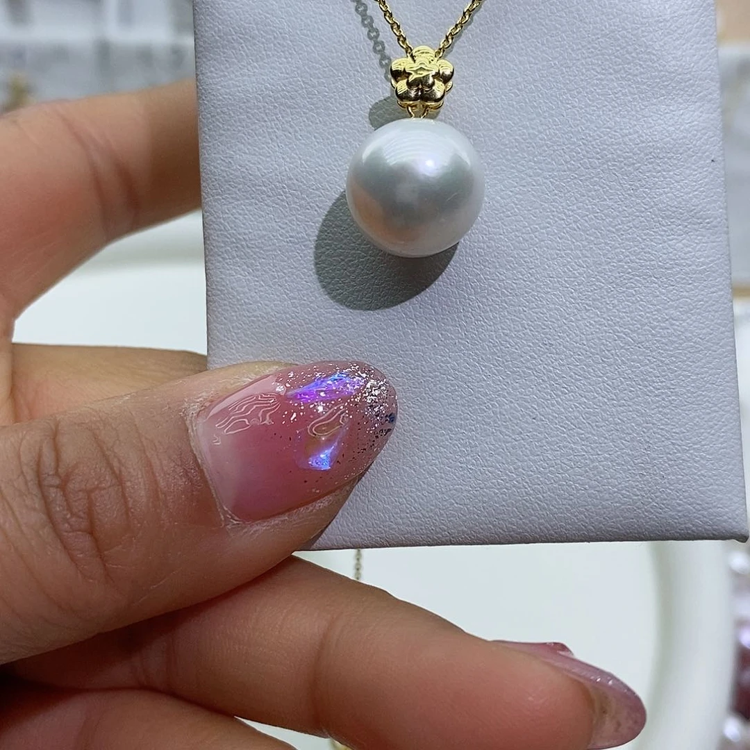 淡水珍珠吊坠(赠链)18K金镶嵌巴****R