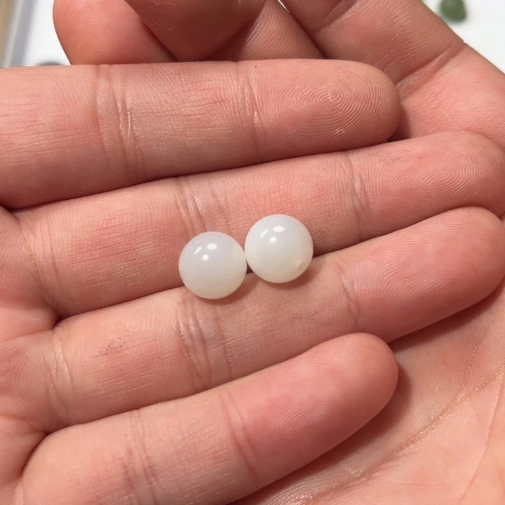 和田玉颈饰未镶嵌陈*肉