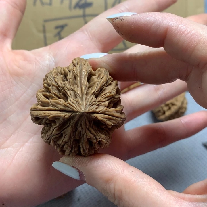 名***屁文玩核桃吊坠异形单只