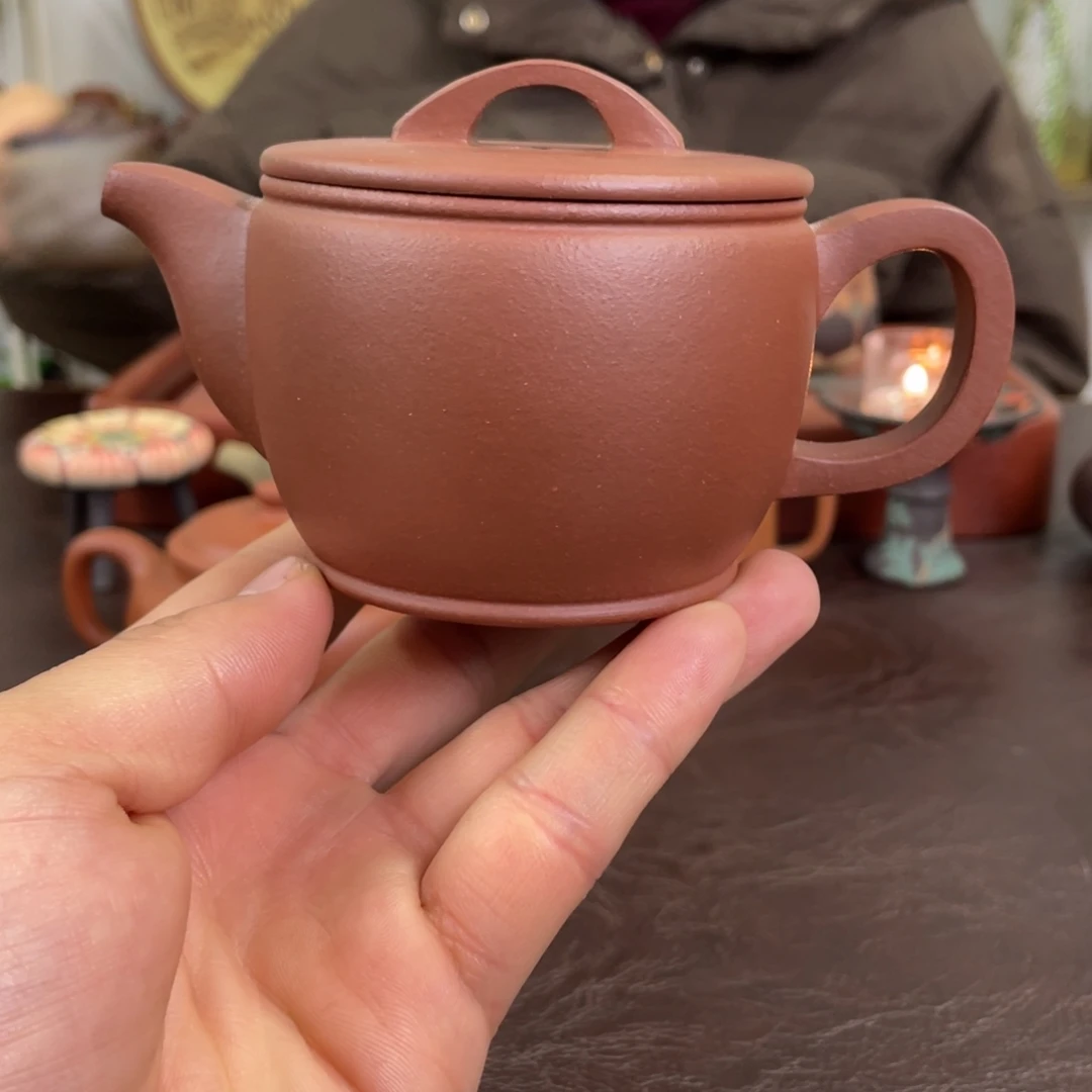 紫砂茶壶汉瓦红清水