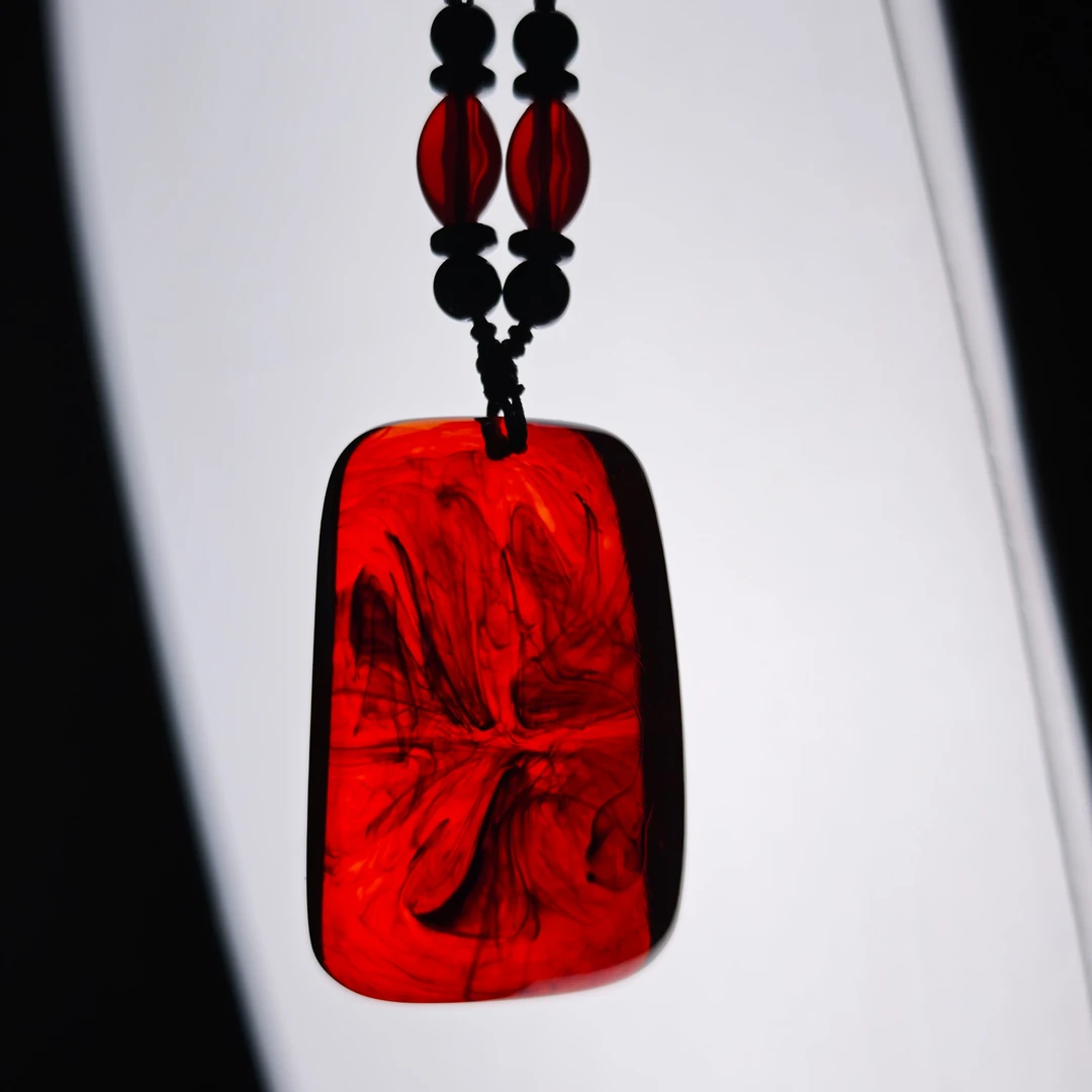 【 炎轩文趣斋】血红色无事牌挂坠（不带礼盒）
