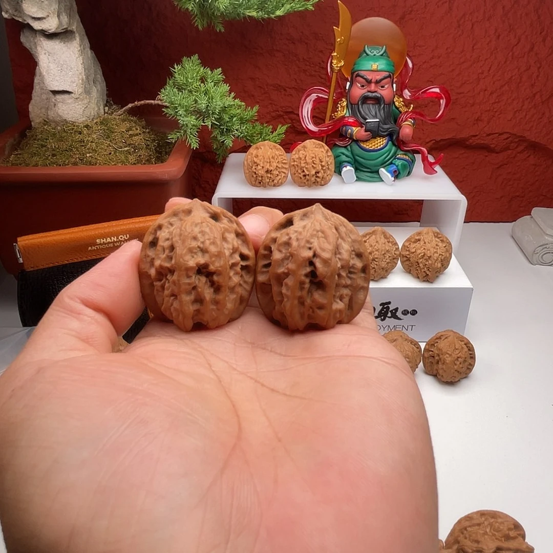 挽***情文玩核桃吊坠磐石