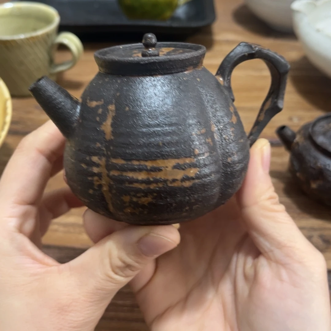 陶水**衣瓜棱小壶00000