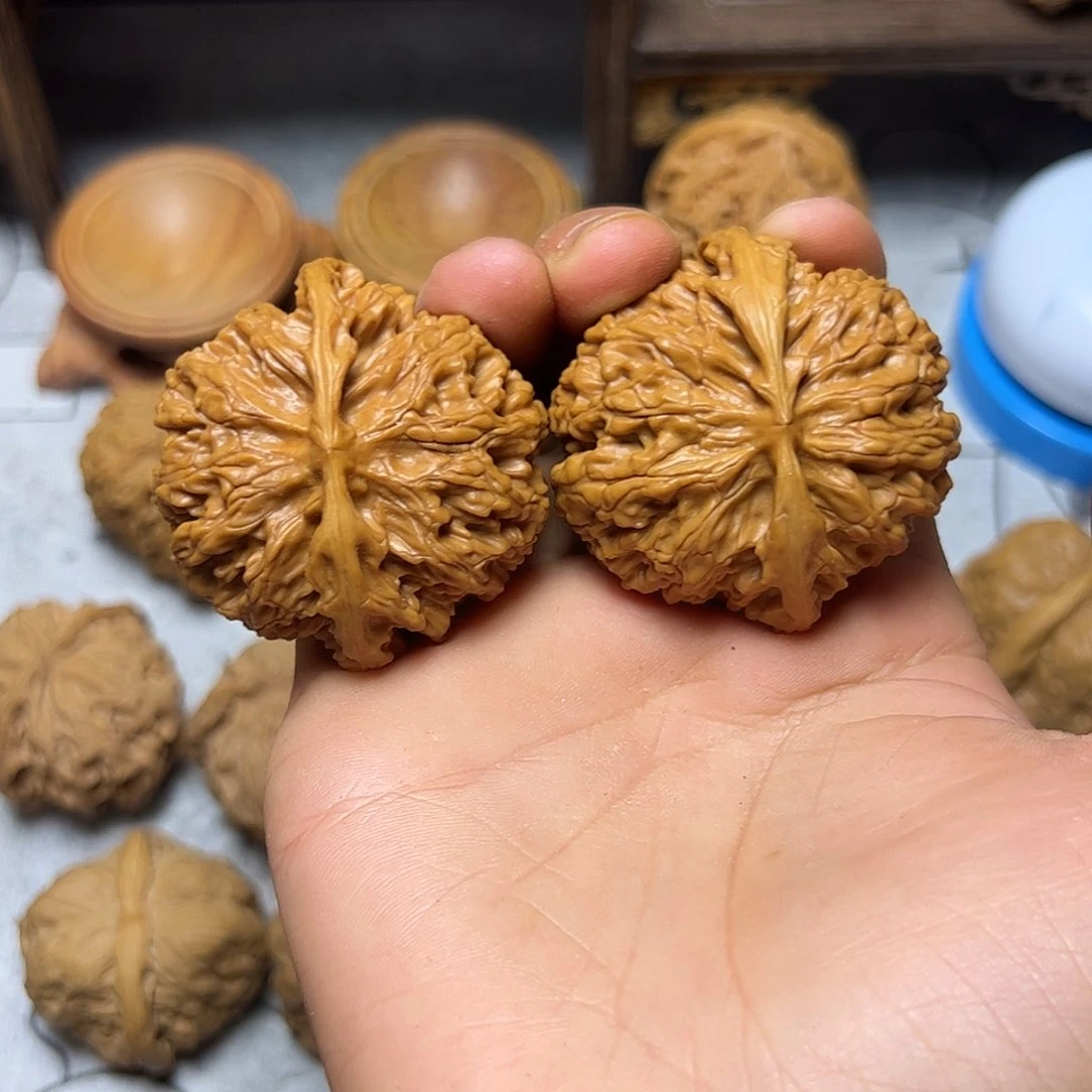 文玩核桃吊坠空***王核桃