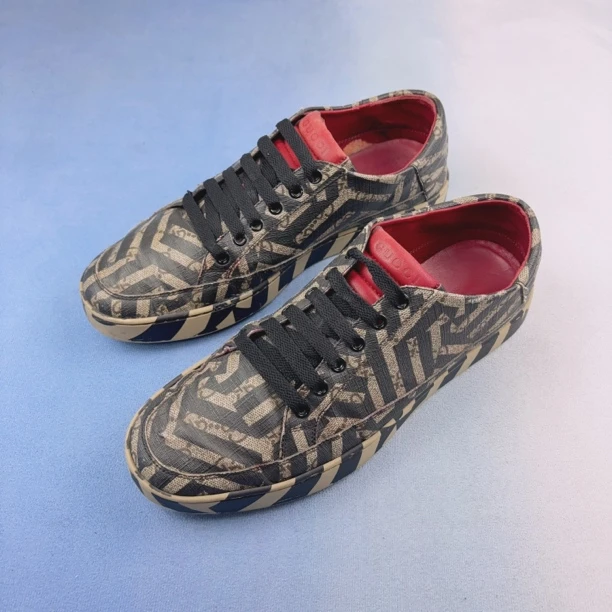95新 GUCCI/古驰 42码/老花logo满印 万花筒 时尚潮流板鞋/内衬磨