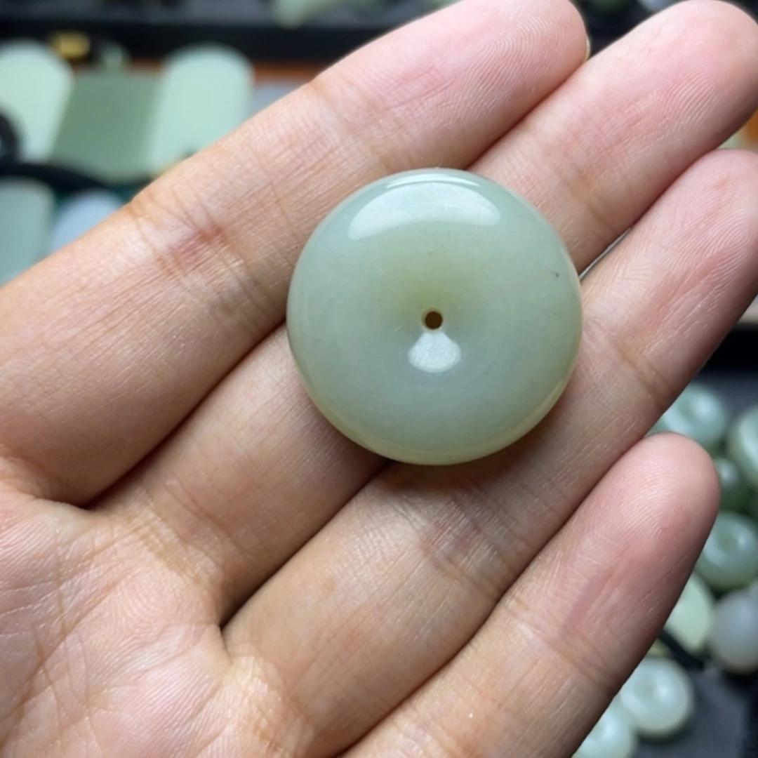 【闪购商品】颈饰未镶嵌和田玉