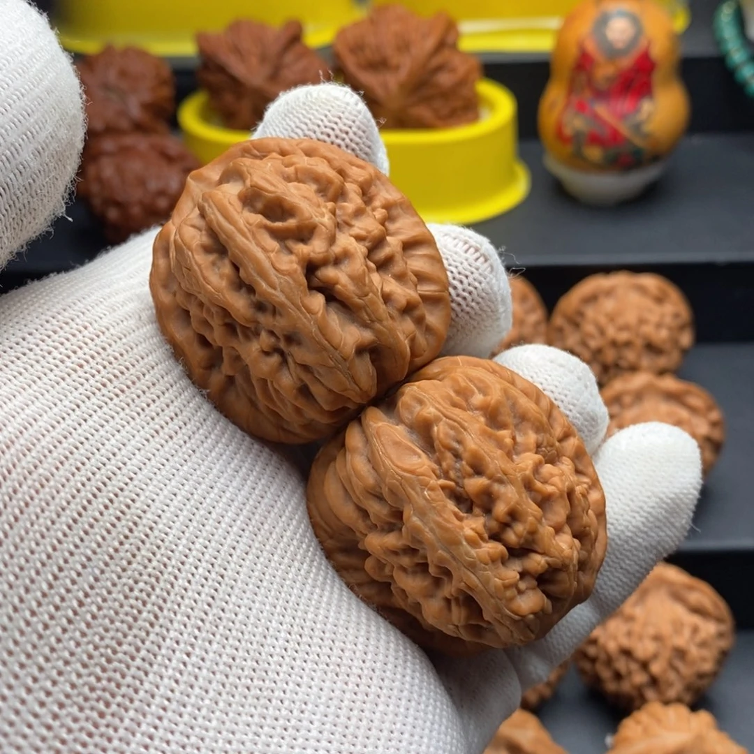 吊坠文玩核桃40红锦鲤