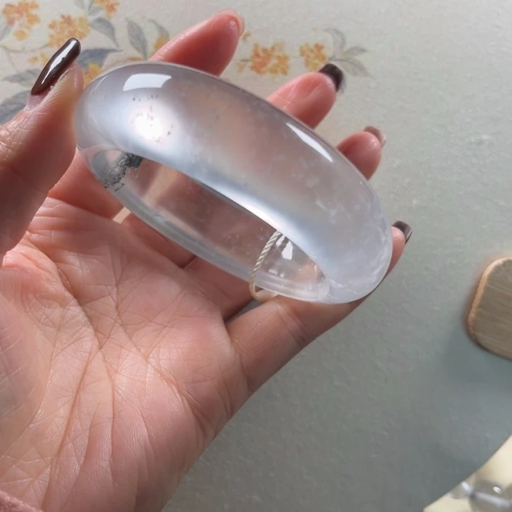 石英质玉未镶嵌手镯53-54福利不退不换