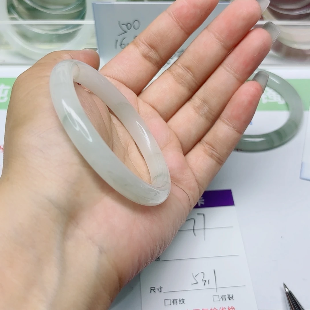 未镶嵌手镯石英质玉77/53