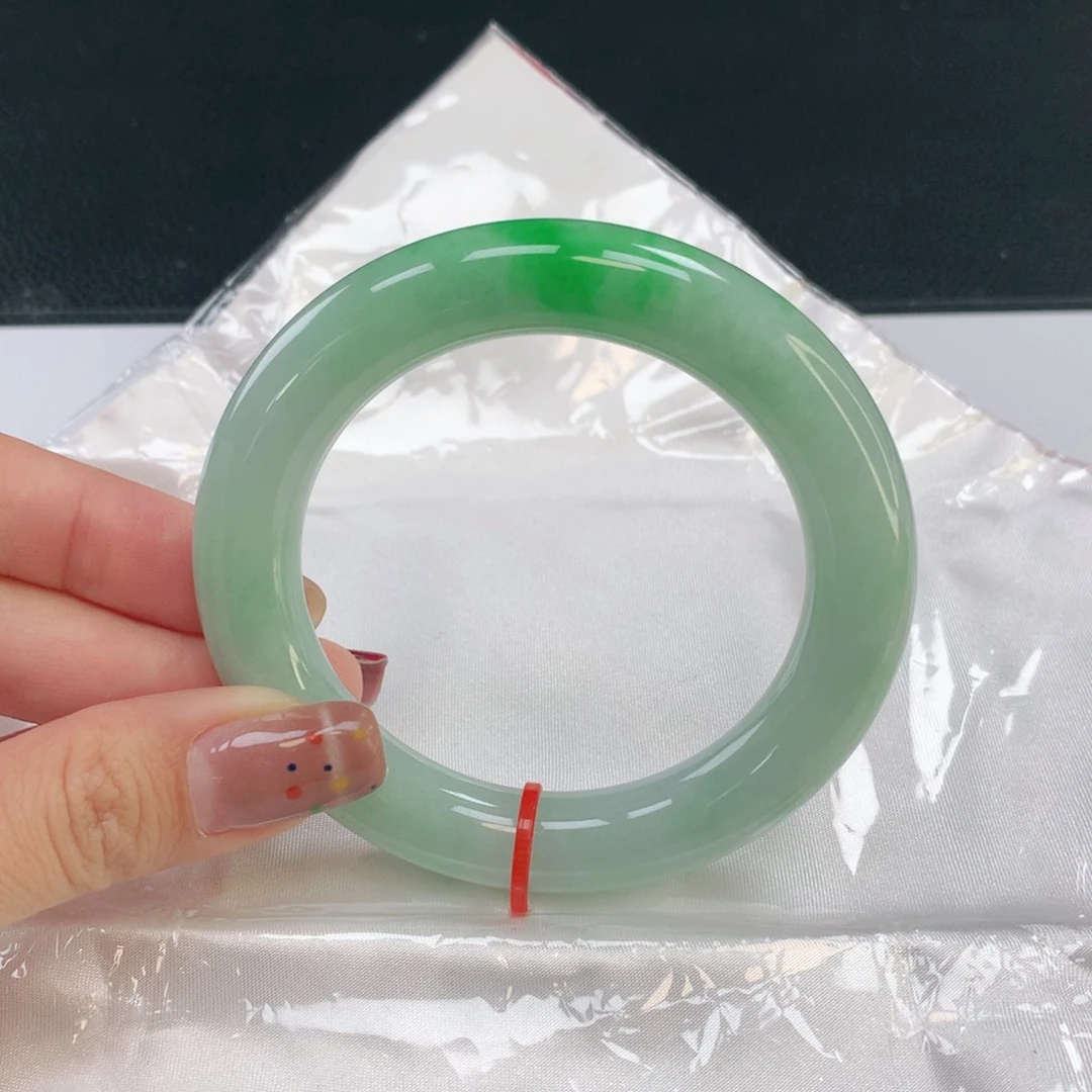 未镶嵌手镯翡翠826