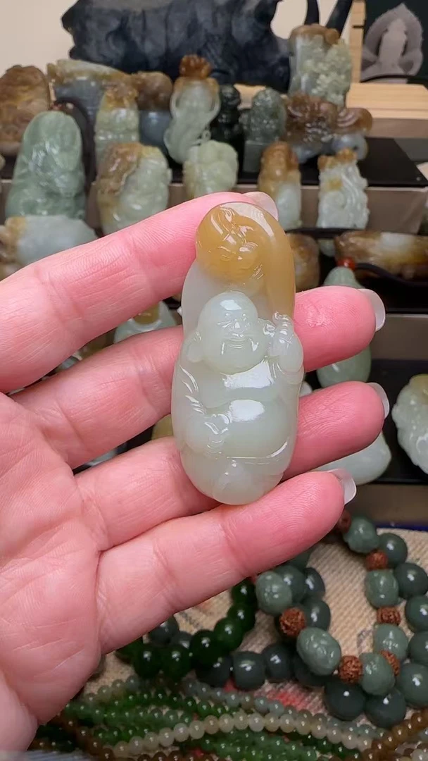 和田玉神龙护主佛吊坠