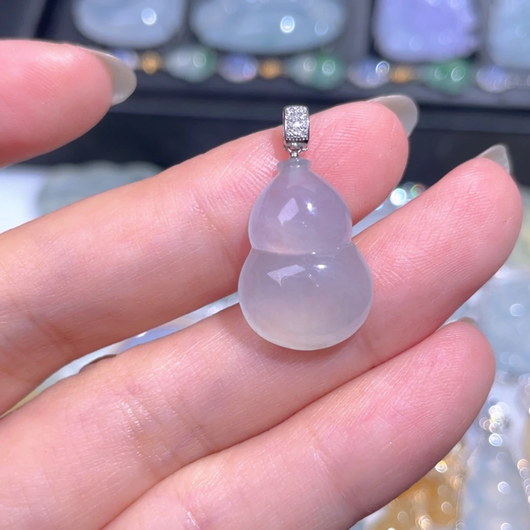 颈饰18K金镶嵌翡翠翡翠