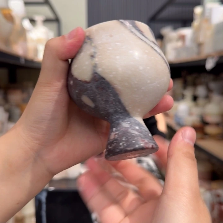 大理石R26。关机。