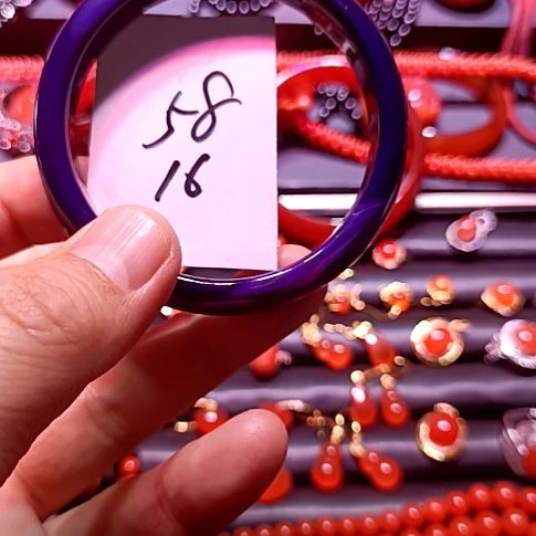 玛瑙/玉髓手镯未镶嵌