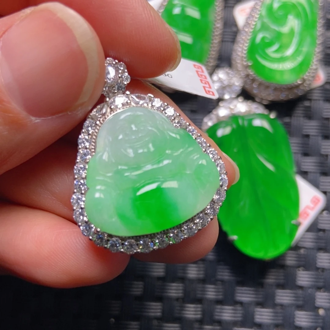 翡翠银S925镶嵌颈饰佛公吊坠