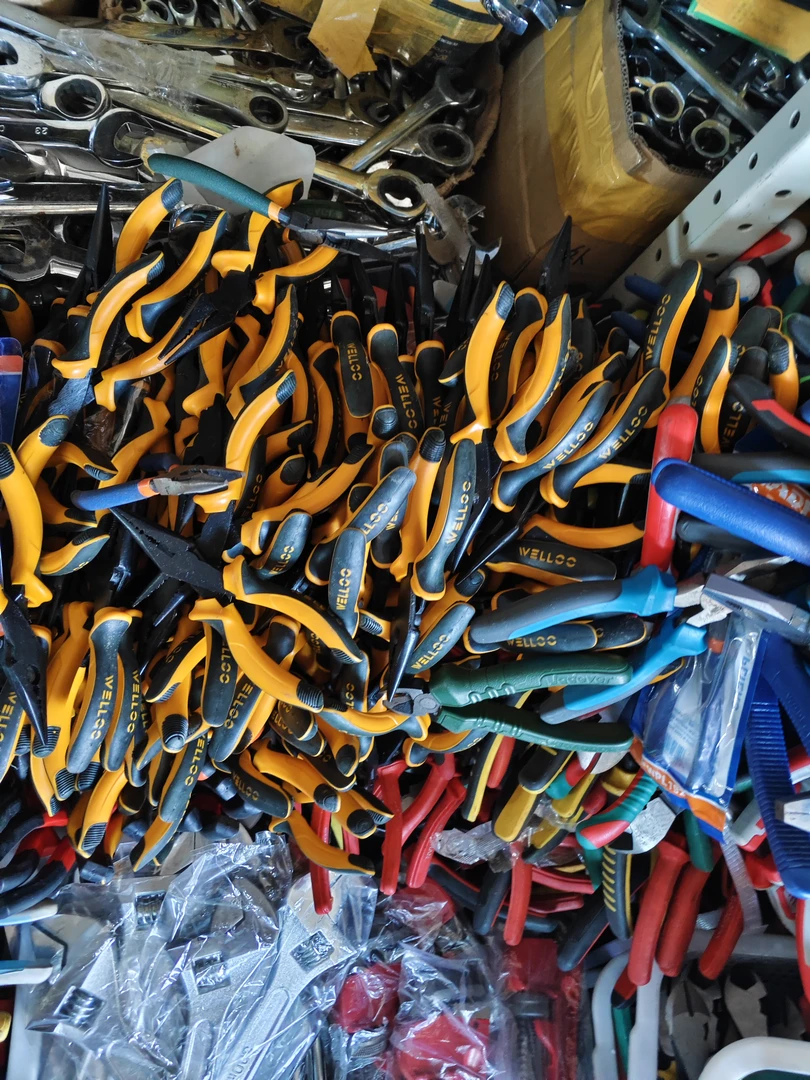 1054号居家日用五金工具手动工具其款式五金工具杂款以直播间为准