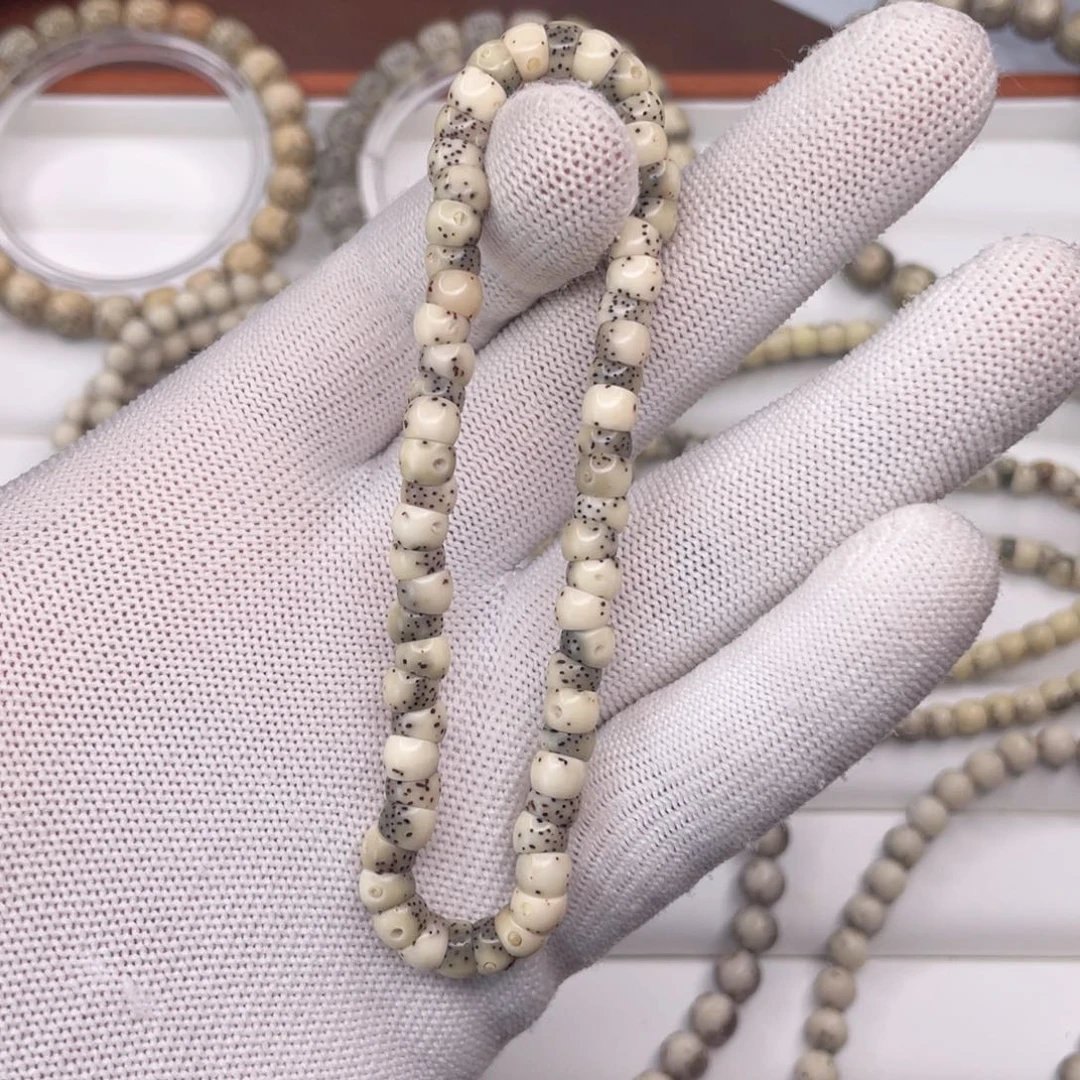 星月菩提手串石玉料绿包白大肠单圈6厚切